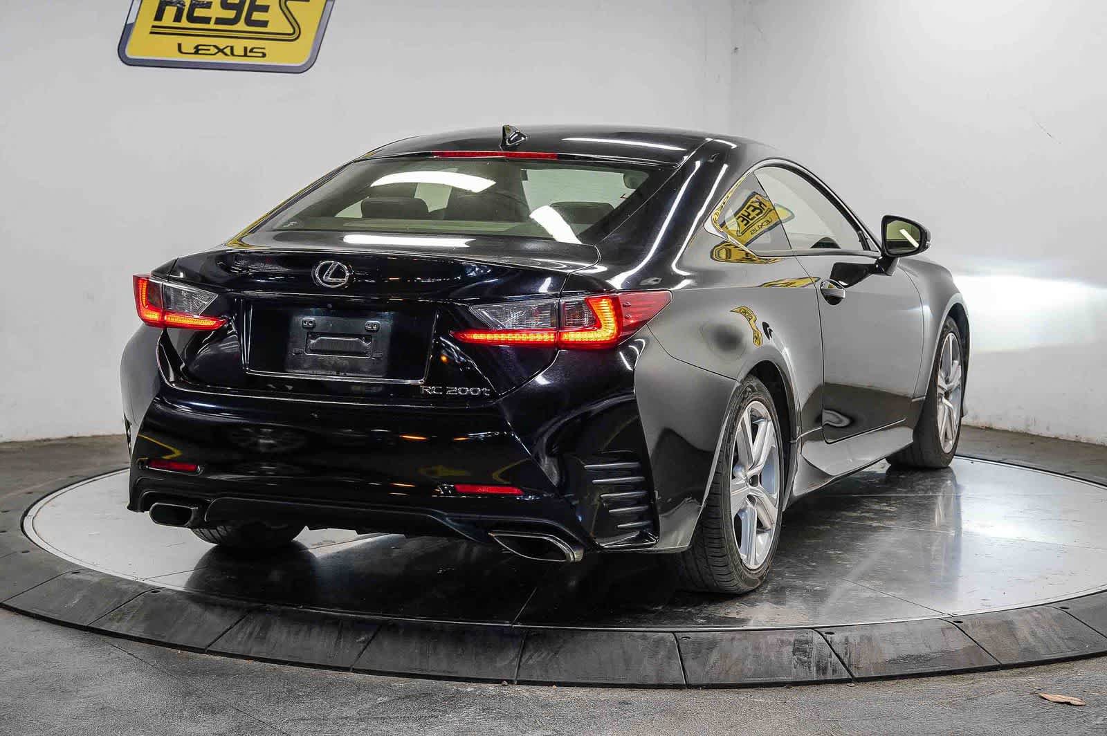 Used 2016 Lexus RC 200t w/ Premium Package RWD image 4