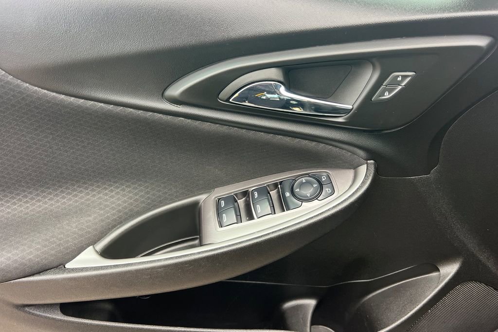 Used 2023 Chevrolet Malibu LT image 11