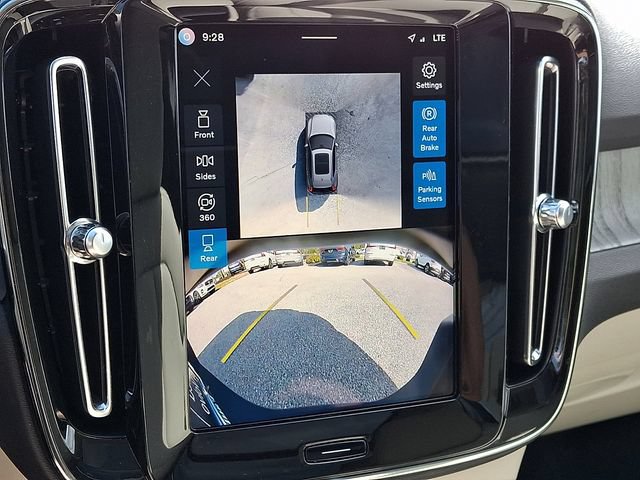 Certified 2024 Volvo XC40 B5 Plus w/ Protection Package Premier AWD/4WD image 21