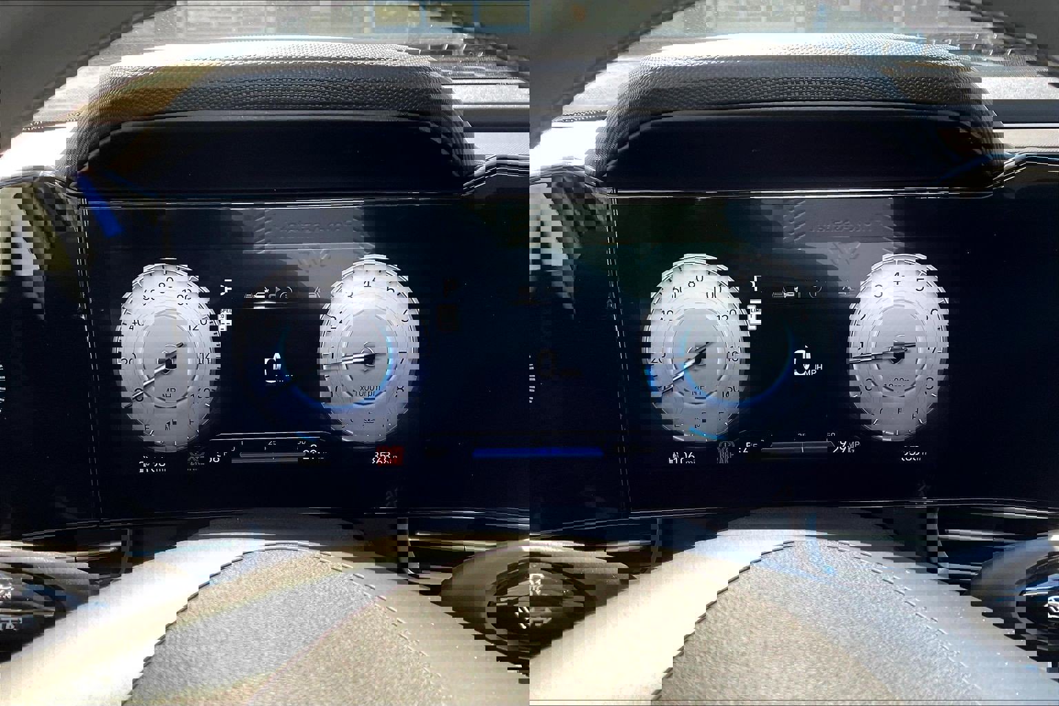 Certified 2025 Hyundai Elantra SEL image 13