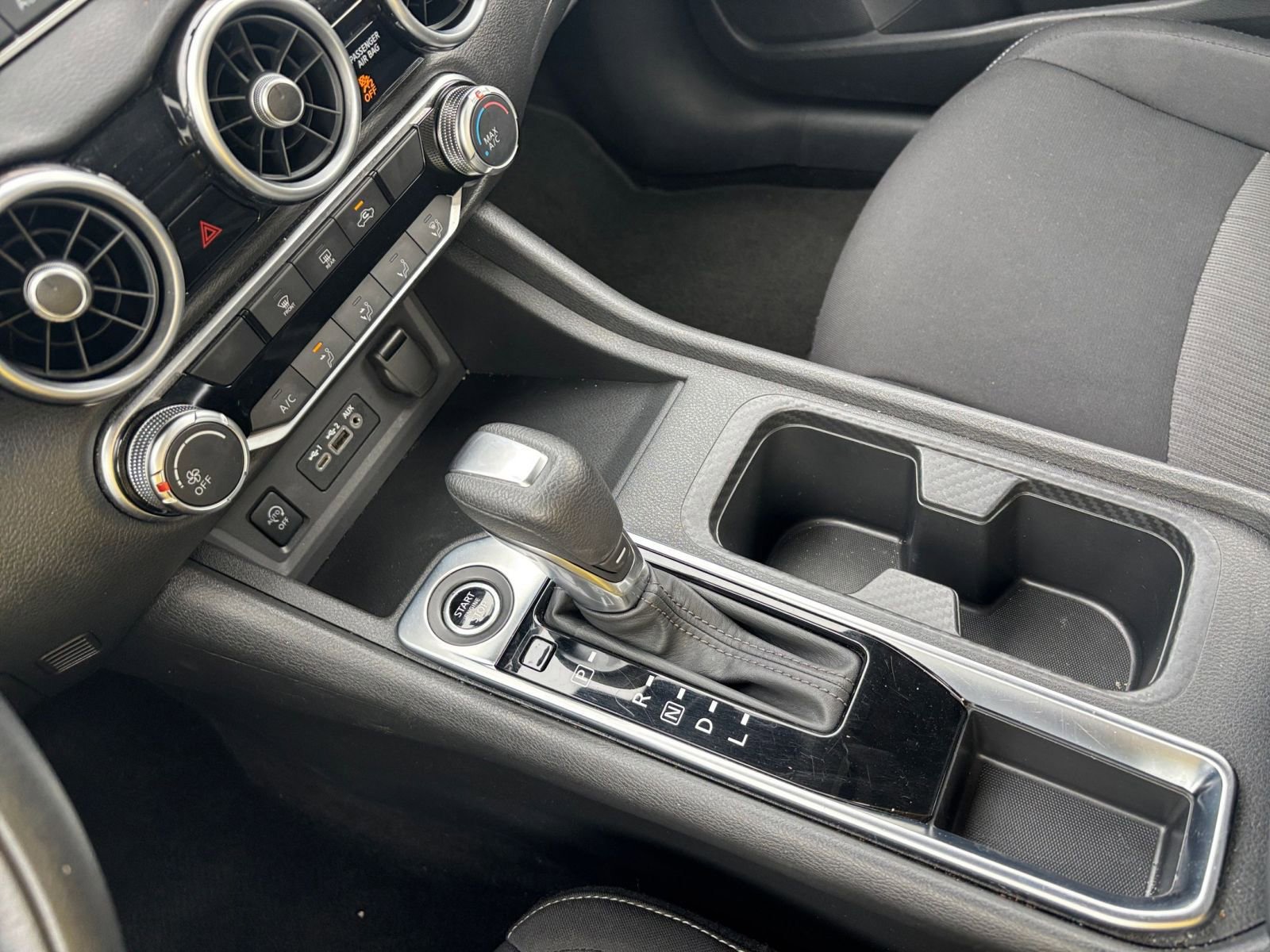 Used 2025 Nissan Sentra SV image 39