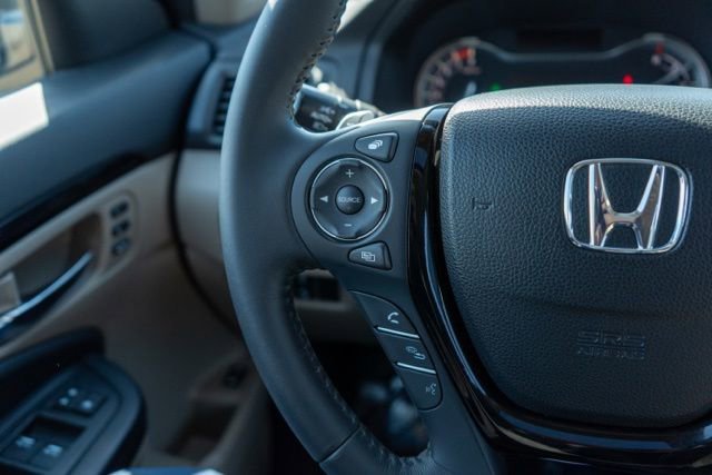 Used 2016 Honda Pilot Touring image 21