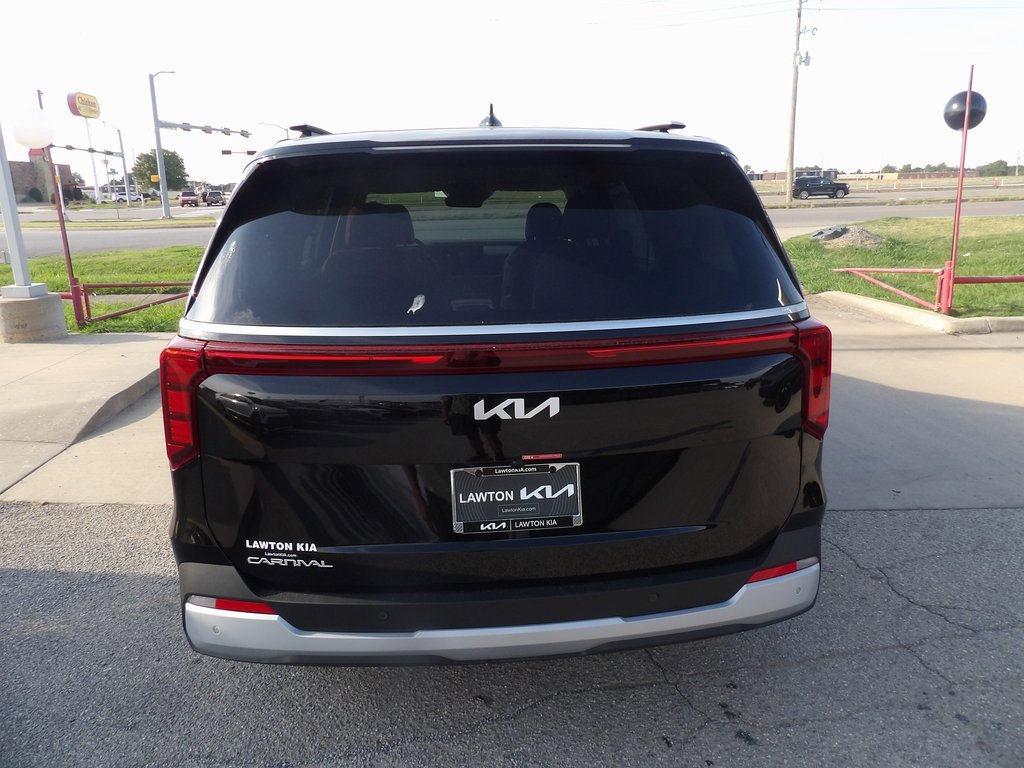 New 2026 Kia Carnival EX image 7