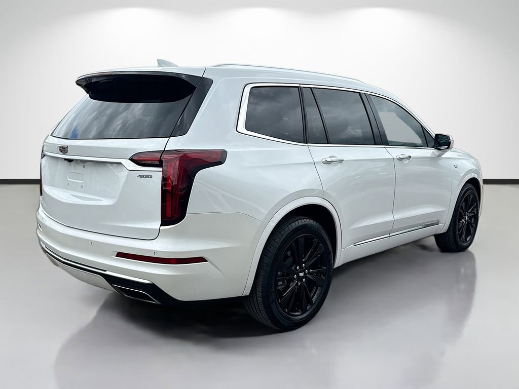 Used 2024 Cadillac XT6 Premium Luxury FWD image 3