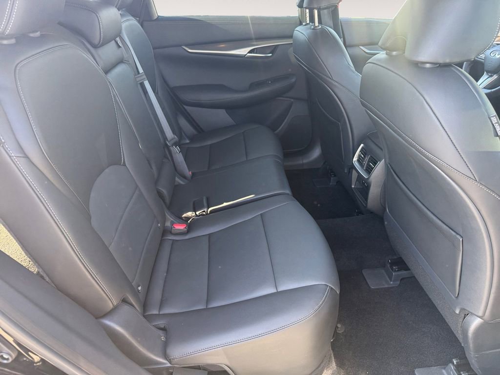 Used 2025 INFINITI QX50 Pure image 32