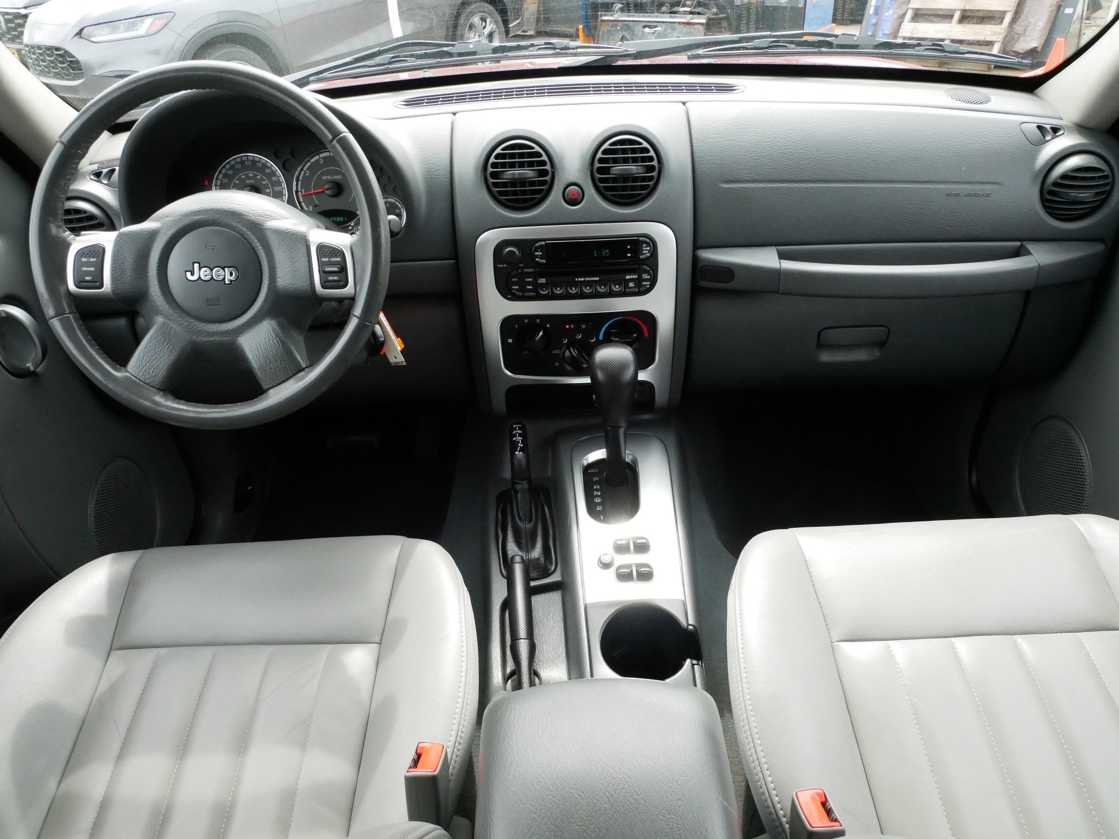 Used 2006 Jeep Liberty Limited image 10