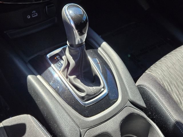 Used 2019 Nissan Rogue S FWD image 36