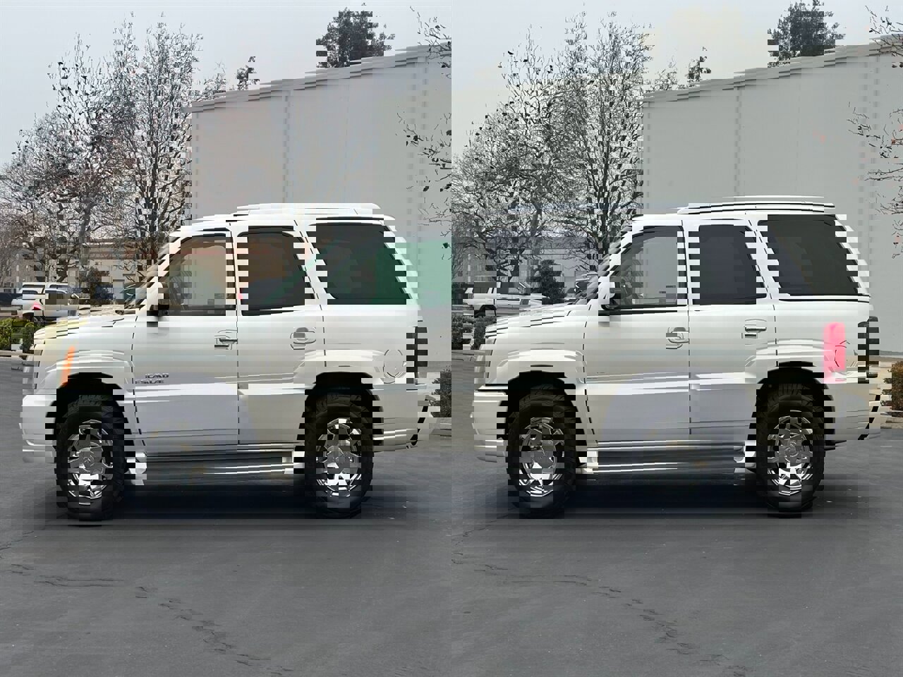 Used 2005 Cadillac Escalade AWD image 2