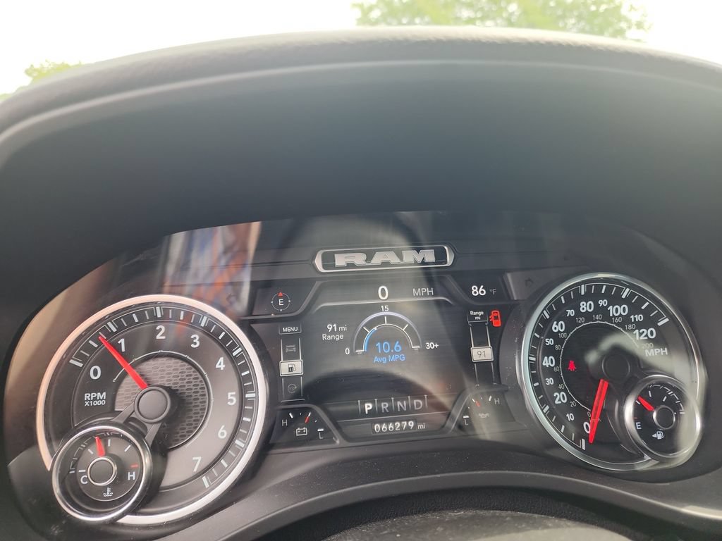 Used 2022 RAM 1500 Big Horn AWD/4WD image 6