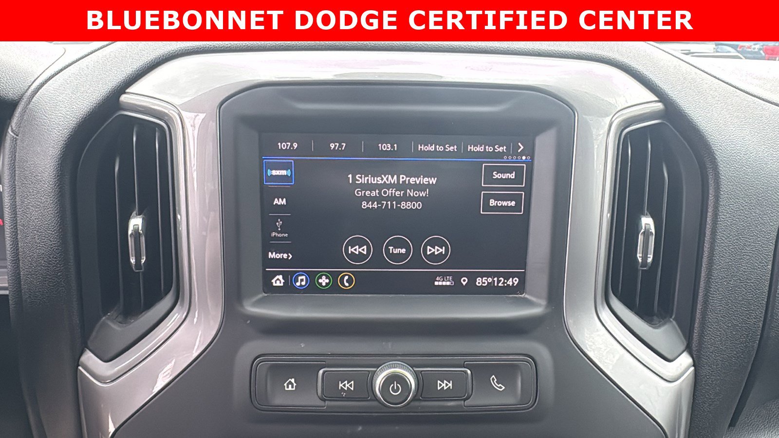 Used 2022 Chevrolet Silverado 2500 Custom w/ Custom Value Package image 17