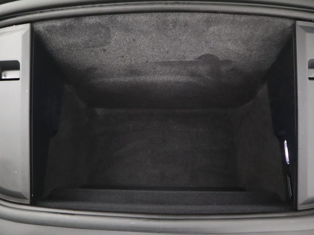 Used 2021 Porsche Taycan image 30