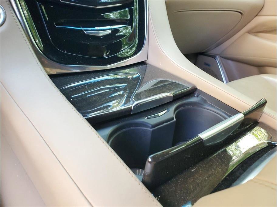 Used 2018 Cadillac Escalade ESV Platinum AWD/4WD image 38