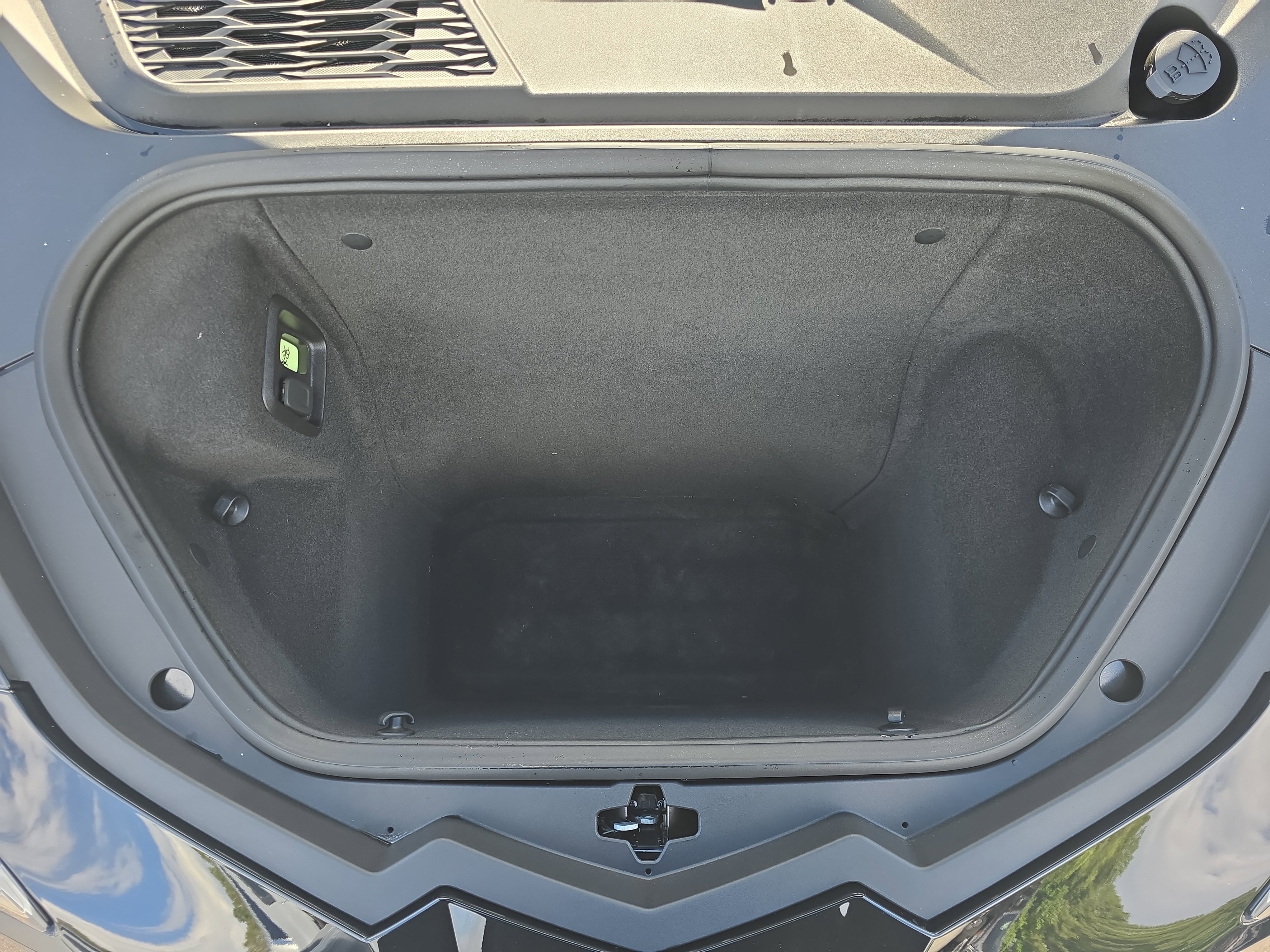 Used 2025 Chevrolet Corvette Stingray Coupe w/ Z51 Performance Package image 28