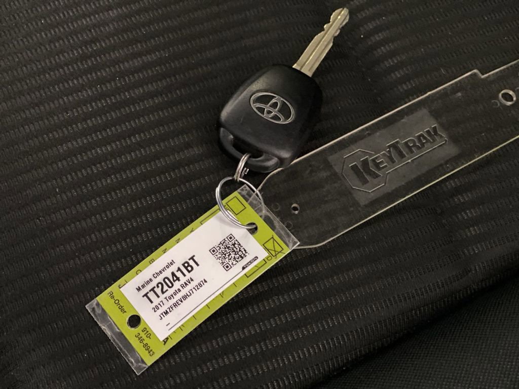 Used 2017 Toyota RAV4 LE FWD image 19