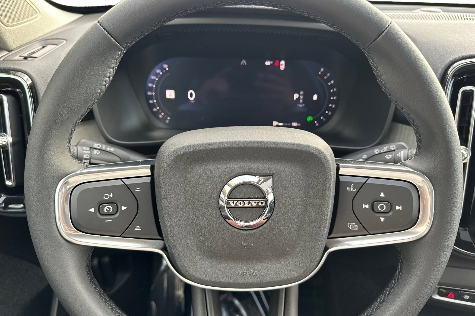 New 2026 Volvo XC40 B5 Ultra w/ Climate Package image 26