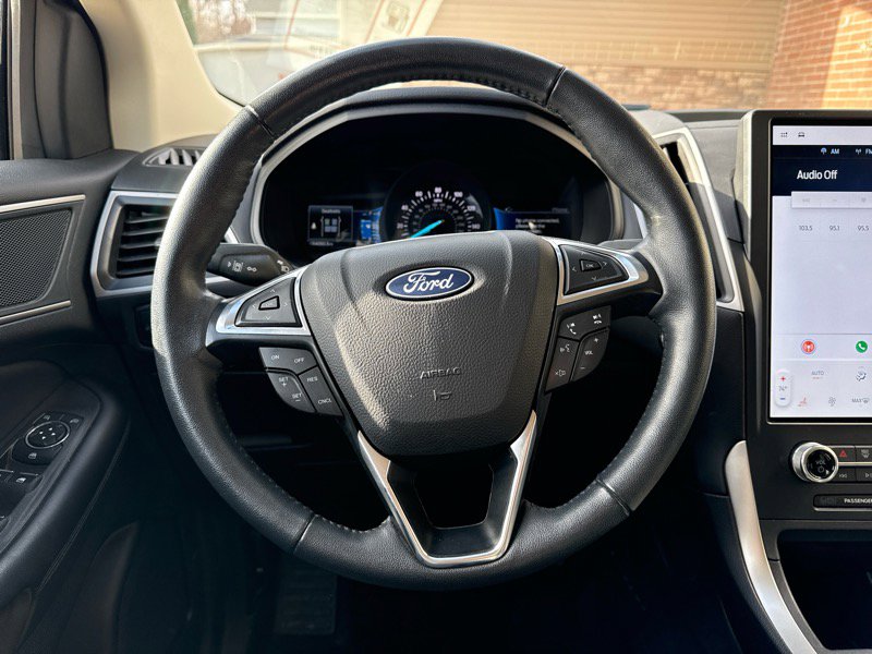 Used 2024 Ford Edge SEL image 7