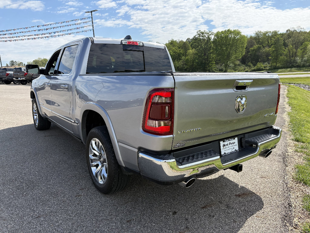 Used 2022 RAM 1500 Limited w/ Cold Weather Group AWD/4WD image 3