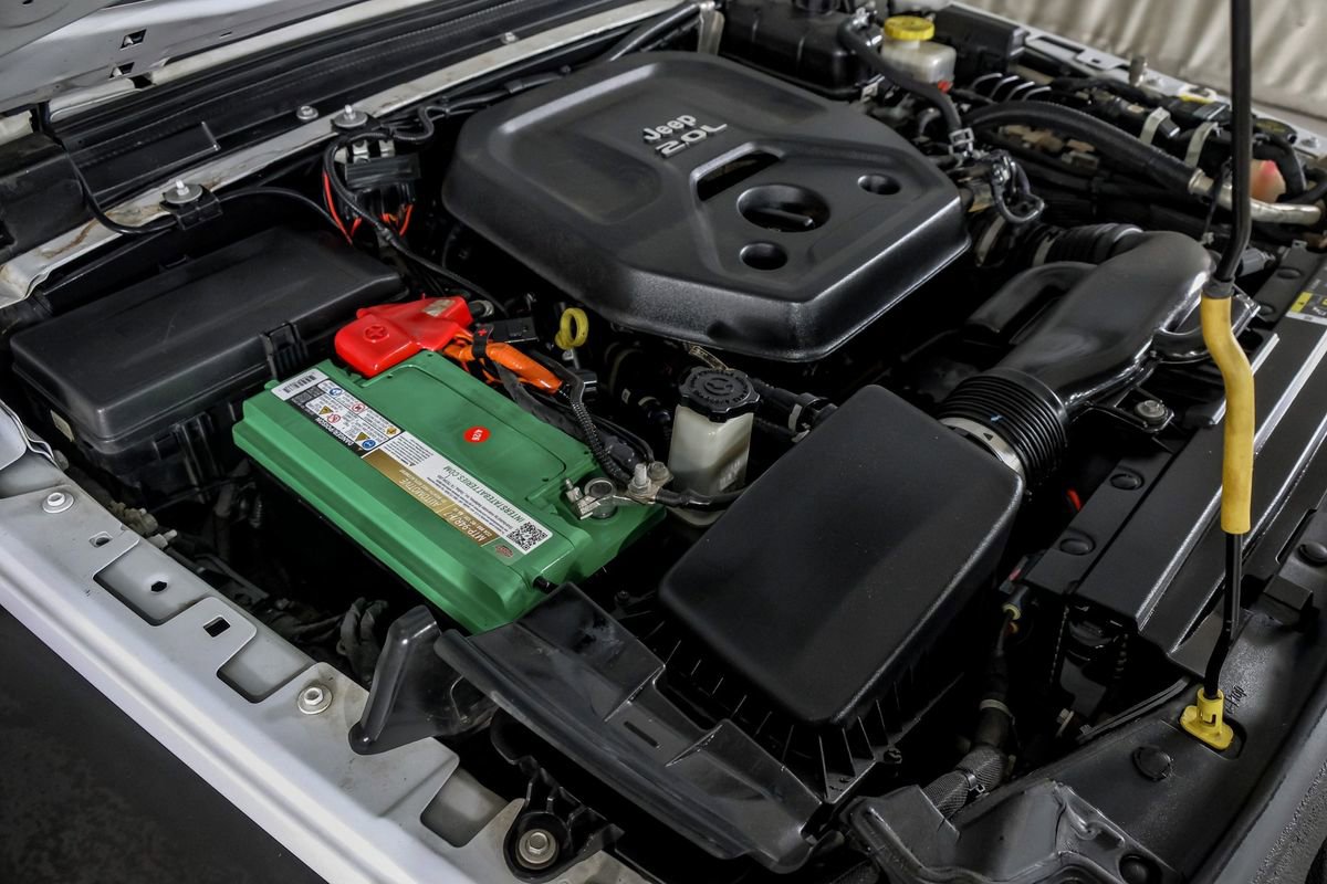 Used 2018 Jeep Wrangler Unlimited Sahara AWD/4WD image 47