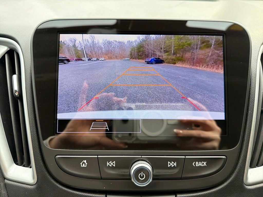 Used 2024 Chevrolet Malibu LT image 19