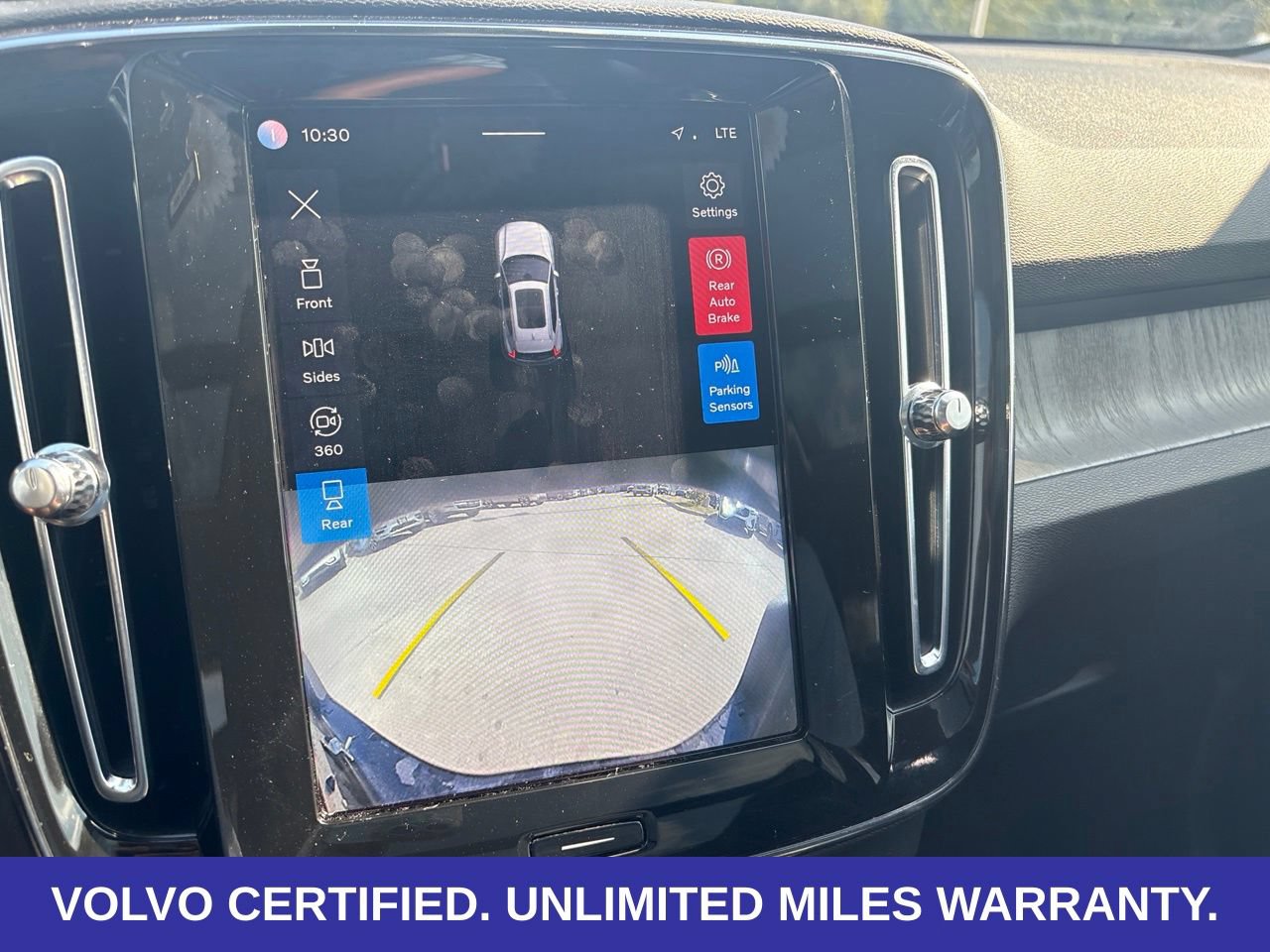 Certified 2023 Volvo XC40 B5 Plus w/ Driver Assist Package AWD/4WD image 24