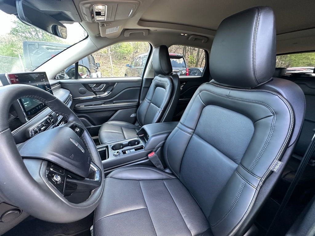 New 2026 Lincoln Corsair Reserve w/ Jet Appearance Package AWD/4WD image 18
