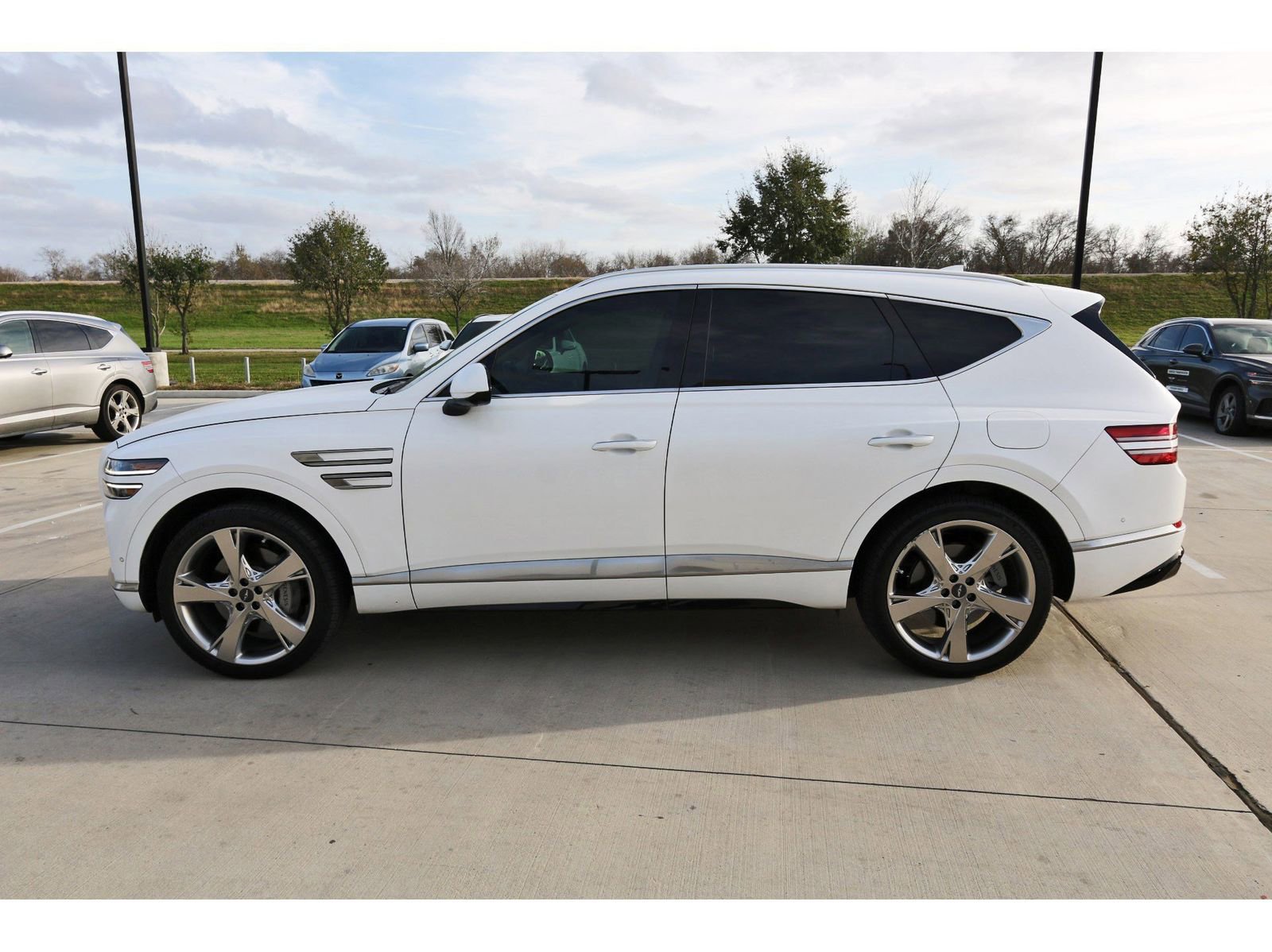 Used 2024 Genesis GV80 3.5T image 4