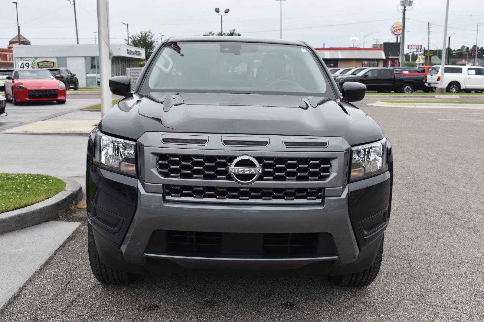 Used 2025 Nissan Frontier SV image 17