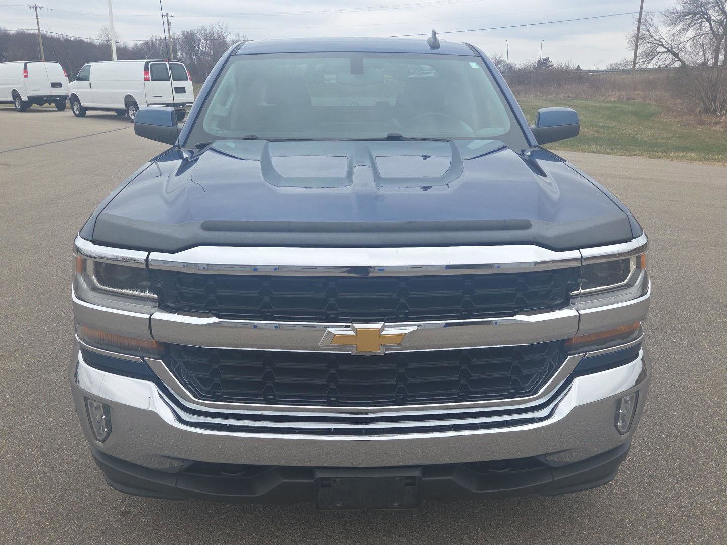 Used 2018 Chevrolet Silverado 1500 LT w/ All Star Edition image 10