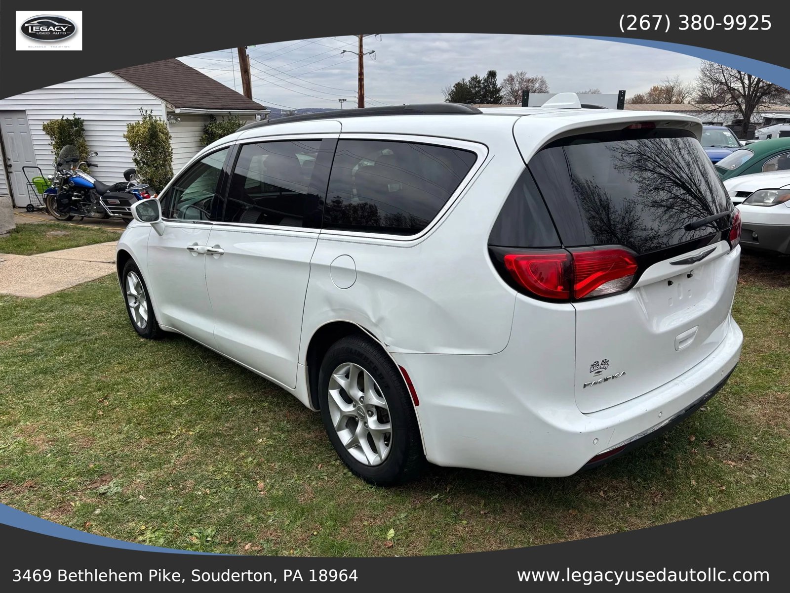 Used 2018 Chrysler Pacifica Touring Plus w/ Tire & Wheel Group image 8