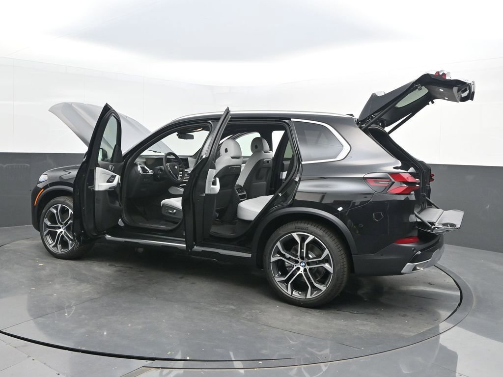 New 2026 BMW X5 sDrive40i w/ Parking Assistance Package RWD image 51