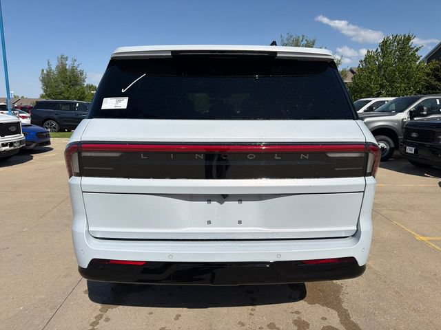 New 2026 Lincoln Navigator L Reserve w/ Jet Appearance Package AWD/4WD image 6