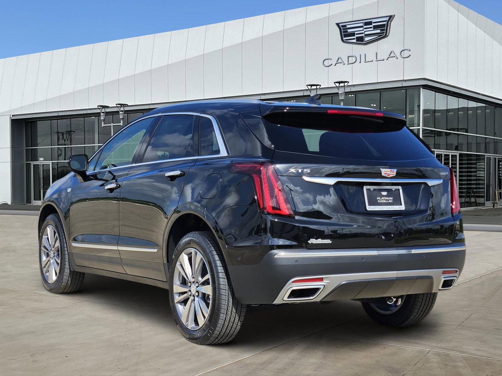 New 2026 Cadillac XT5 Premium Luxury image 4