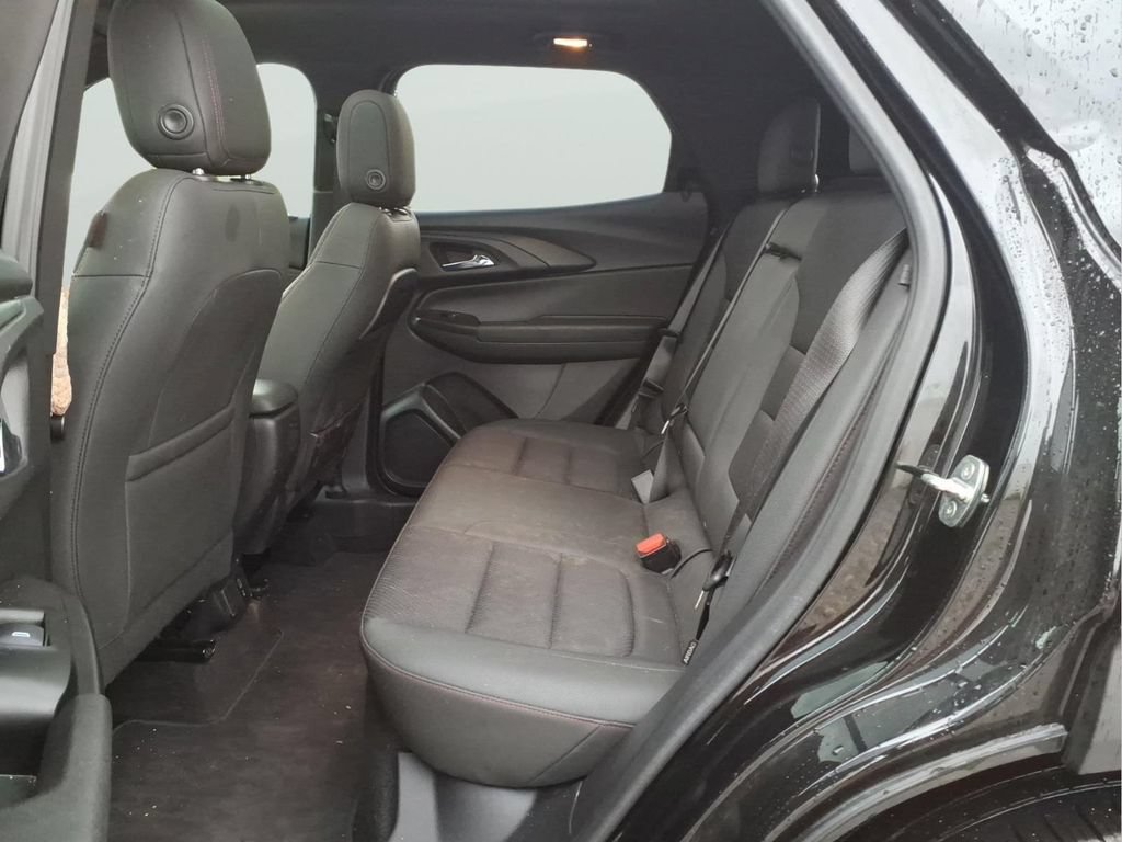 Used 2022 Chevrolet TrailBlazer RS w/ Sun and Liftgate Package FWD image 32