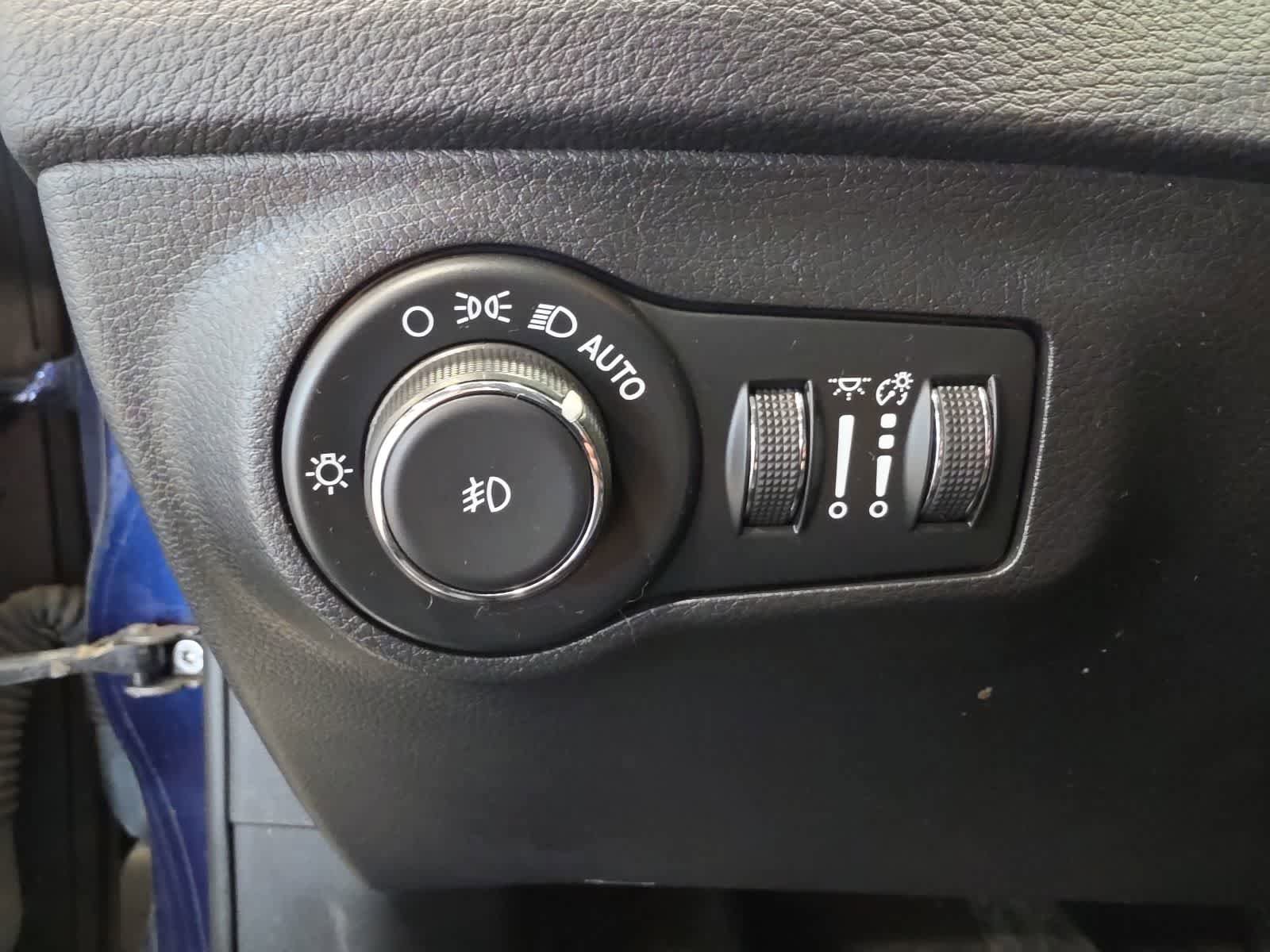 Used 2019 Jeep Compass Limited AWD/4WD image 18