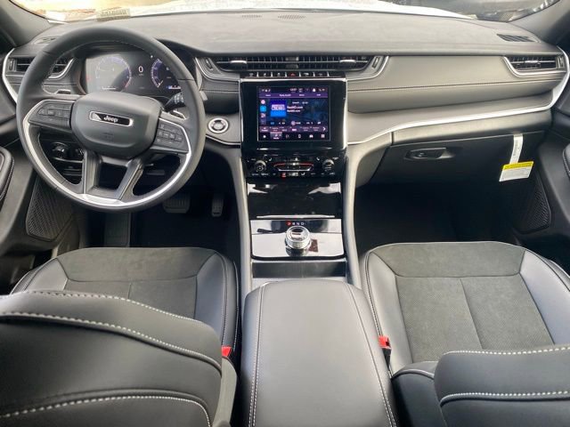 New 2025 Jeep Grand Cherokee L Altitude image 35