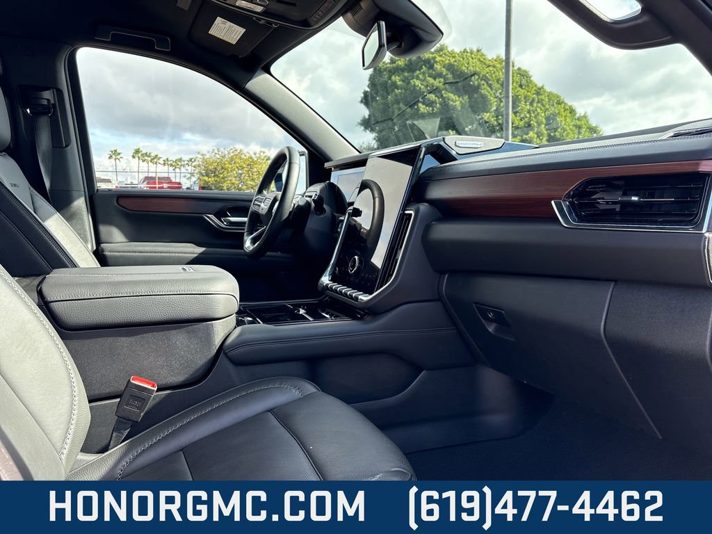 Used 2025 GMC Yukon Denali image 23