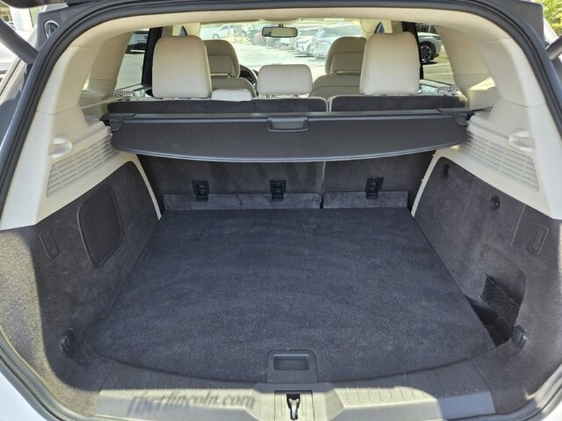 Used 2017 Lincoln MKC Reserve FWD image 16
