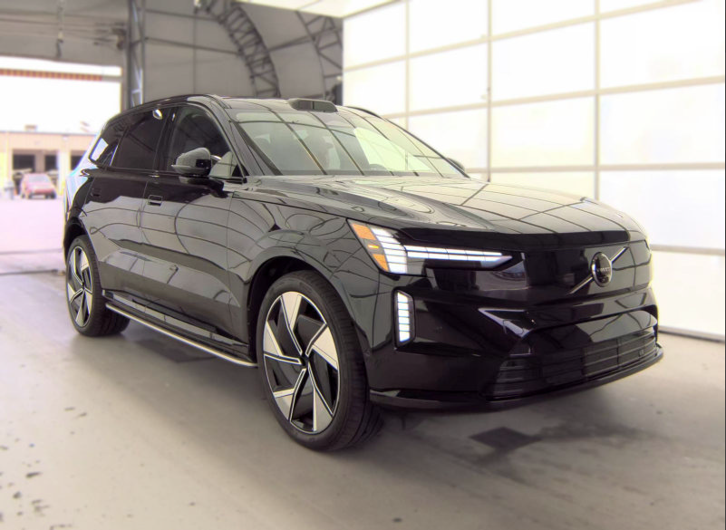 Used 2025 Volvo EX90 Ultra AWD/4WD image 5