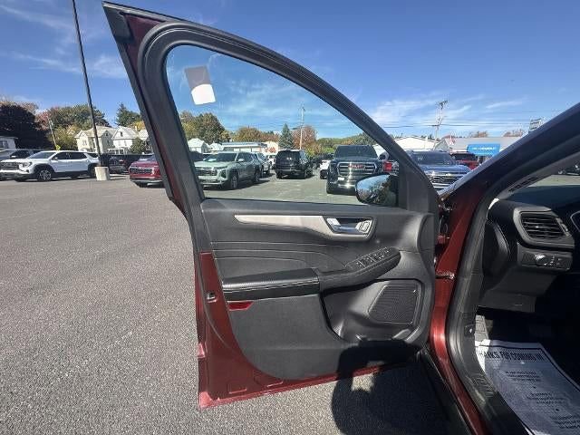 Used 2021 Ford Escape SE w/ Cold Weather Package image 23