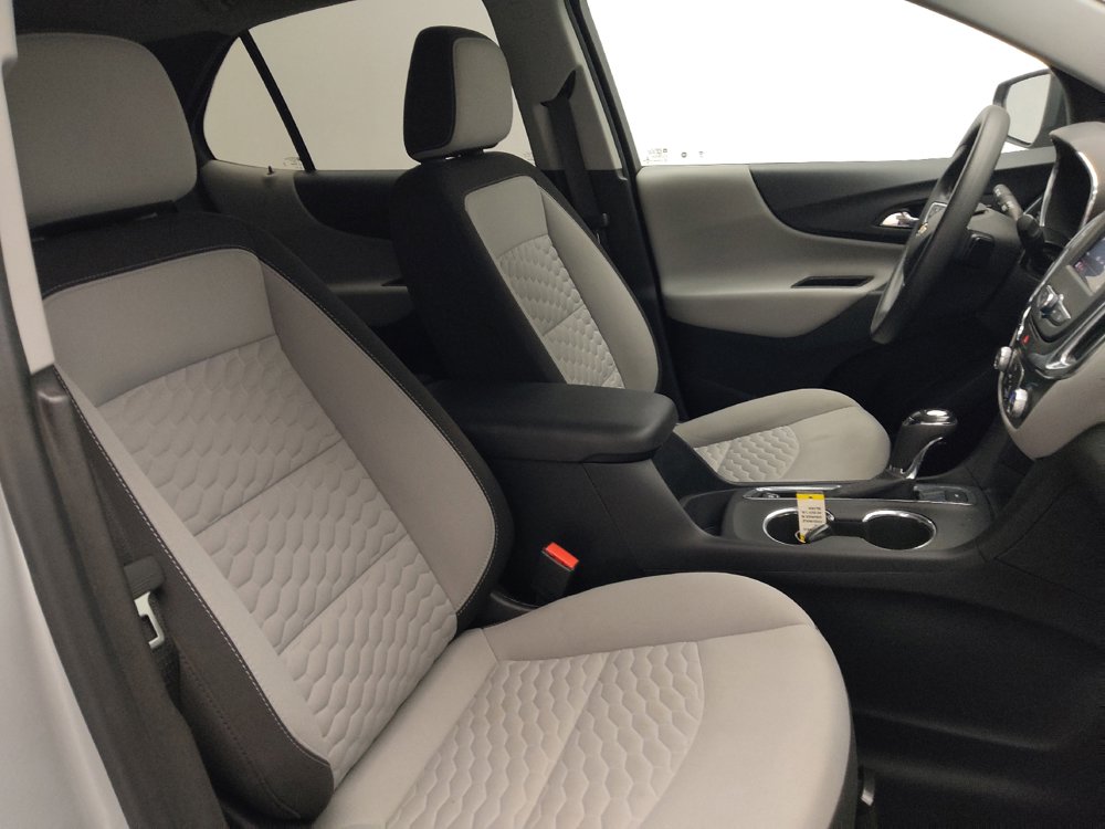 Used 2020 Chevrolet Equinox LS w/ LPO, Cargo Package AWD/4WD image 21