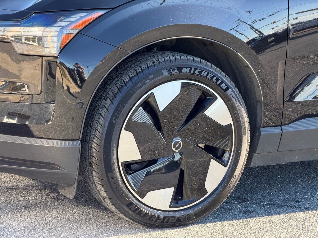 Certified 2025 Volvo EX30 Ultra image 8