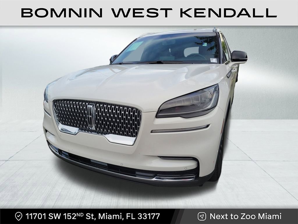 Used 2023 Lincoln Aviator Reserve image 2