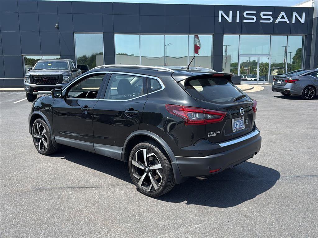 Certified 2020 Nissan Rogue Sport SL w/ Premium Package FWD image 8