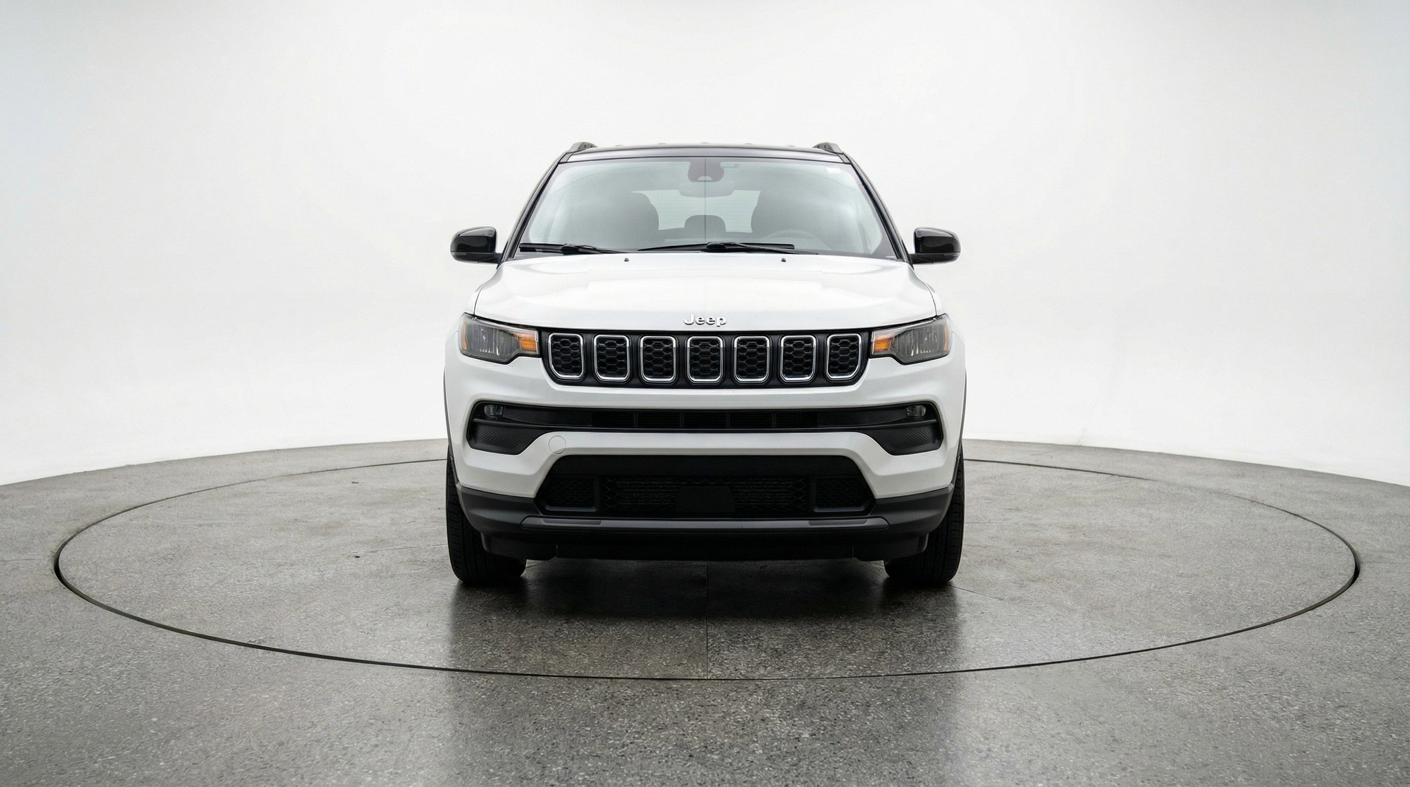 Used 2025 Jeep Compass Latitude image 2