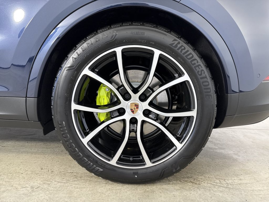 New 2026 Porsche Cayenne S AWD/4WD image 14