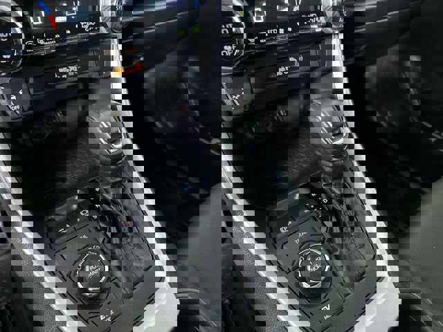 Used 2023 Toyota RAV4 SE AWD/4WD image 16