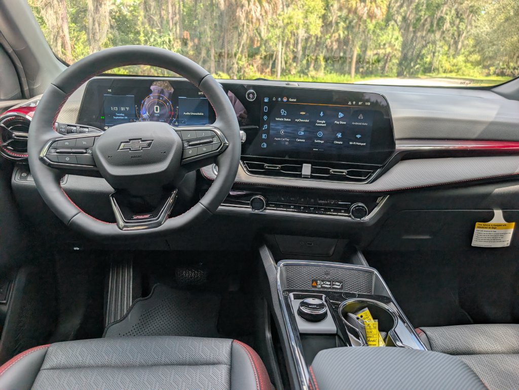New 2027 Chevrolet Equinox RS w/ Safety and Technology Package FWD image 11