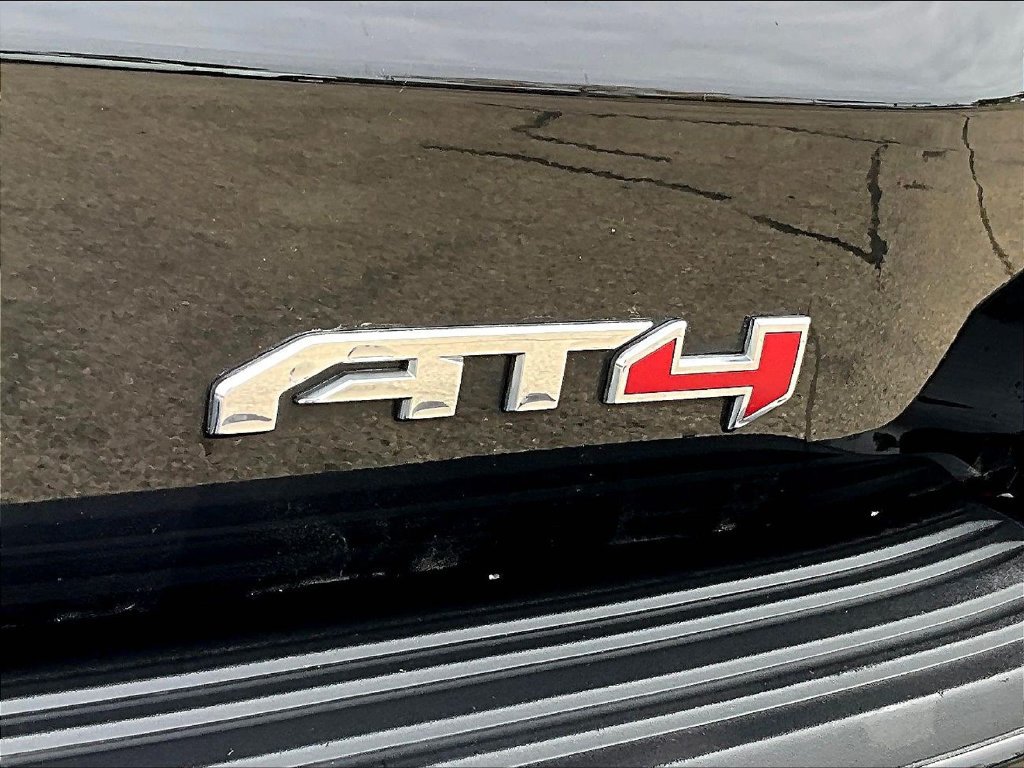 Used 2024 GMC Yukon XL AT4 w/ AT4 Premium Plus Package AWD/4WD image 26