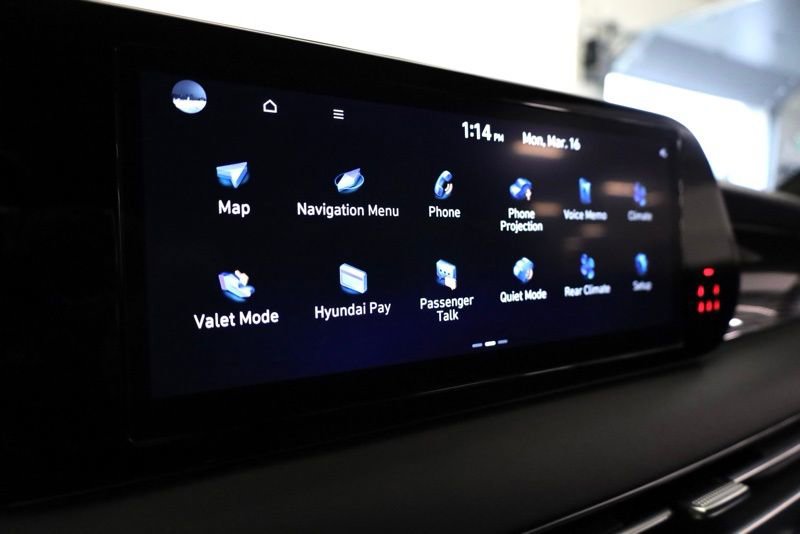 Used 2025 Hyundai Palisade Calligraphy image 16