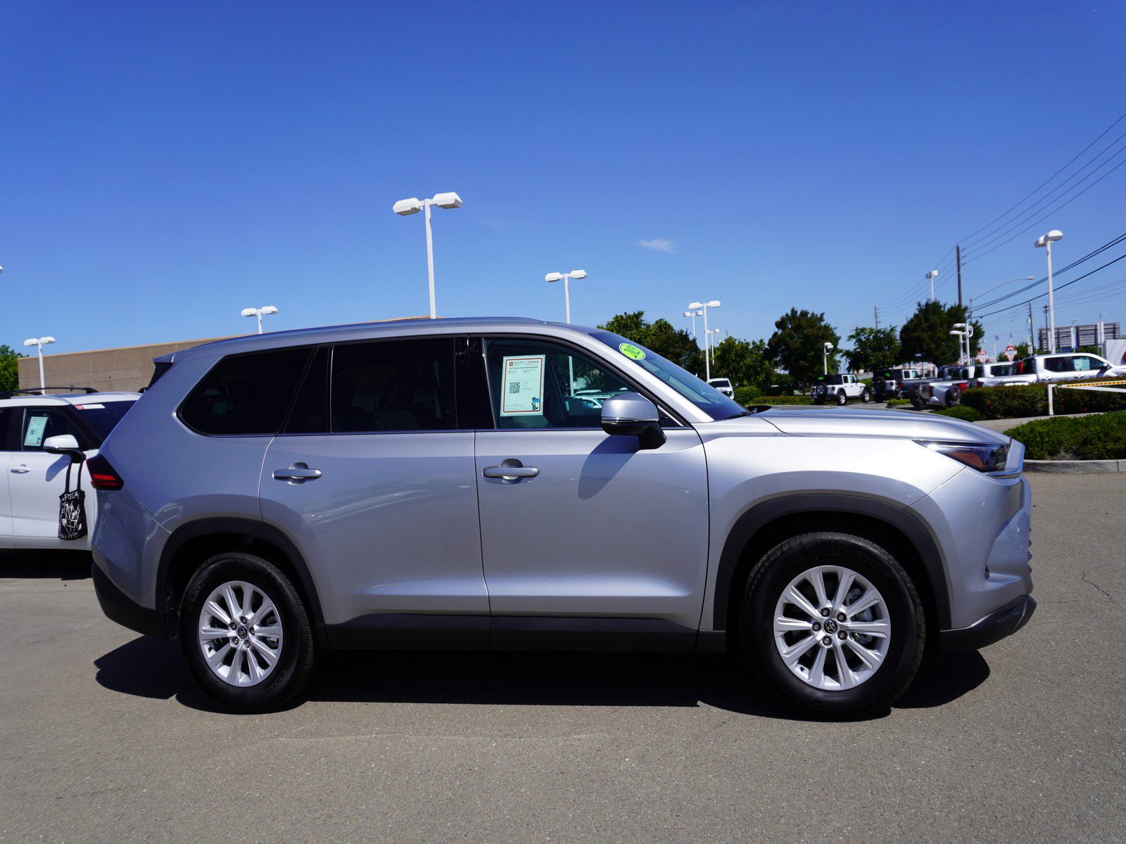 Used 2025 Toyota Grand Highlander FWD image 4